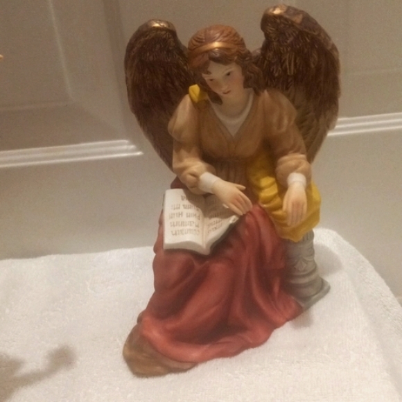 Vintage Porcelain Angel Set still in box - Picture 3 of 8